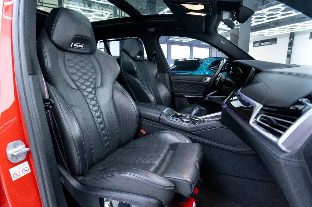 2022 BMW X5M Competition | GCC Specs | Carbon Edition - Image 5