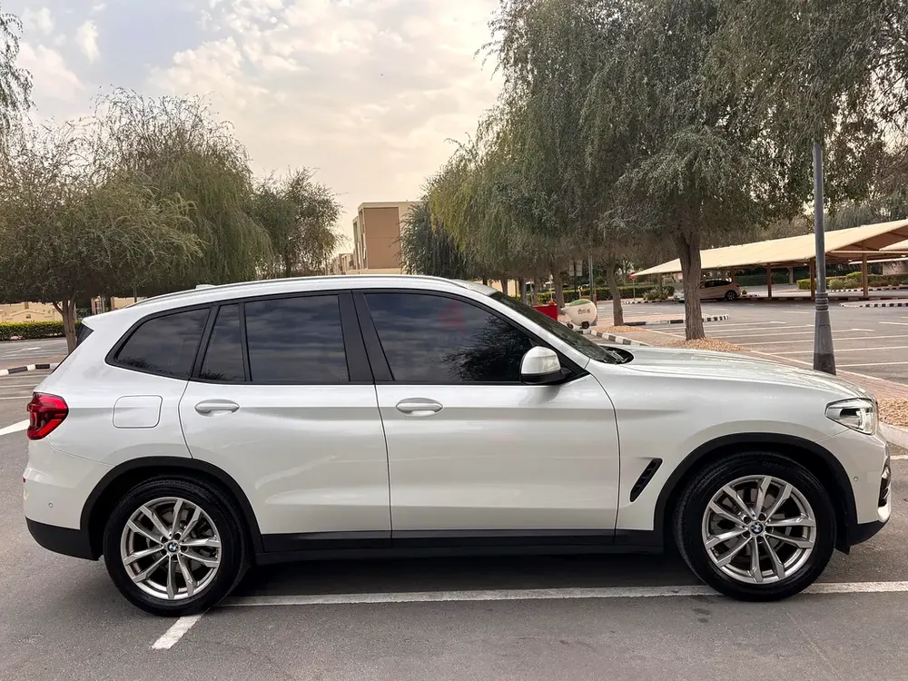 BMW X3 xDrive30i 2019 GCC | Full Option | Panorama | BMW Service History - Image 9