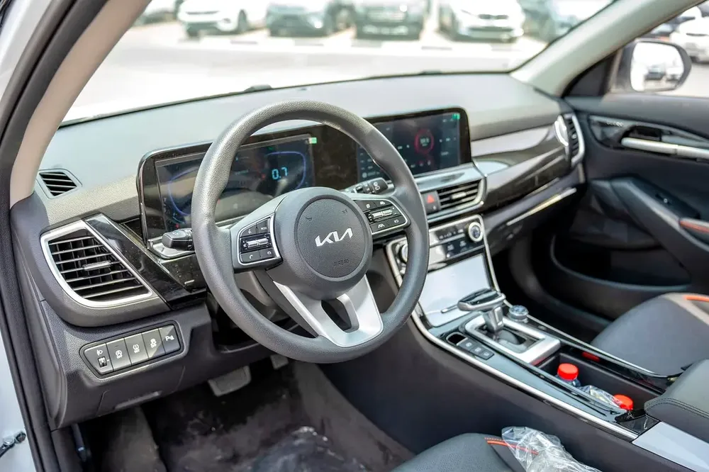 Kia Seltos 2025 - Brand New - Chinese Specs - GCC Stock - Image 14