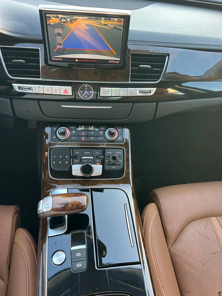 AUDI A8L 5.0 TFSI QUATTRO FULL OPTION GCC SPECS SINGLE OWNER ORIGINAL PAINT - Image 12