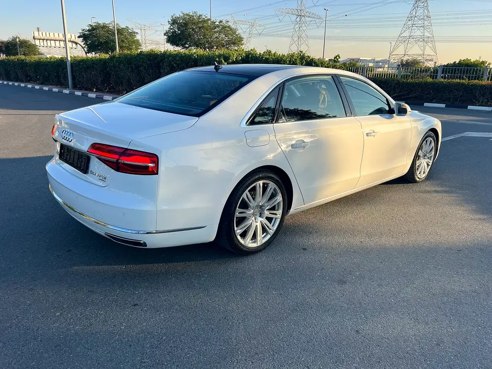 AUDI A8L 5.0 TFSI QUATTRO FULL OPTION GCC SPECS SINGLE OWNER ORIGINAL PAINT - Image 6