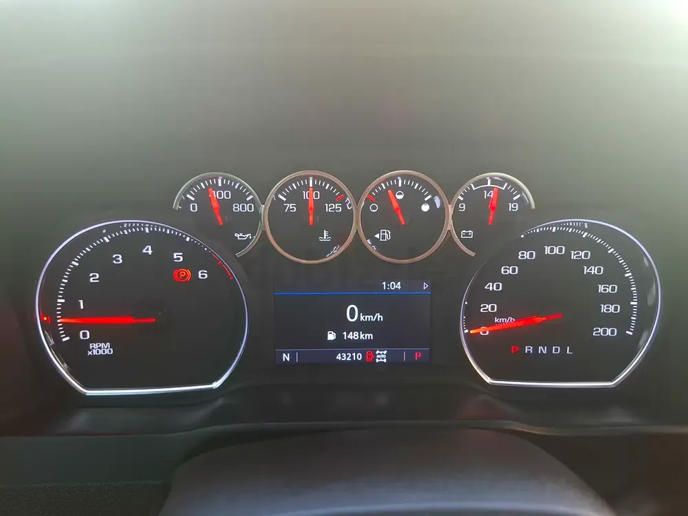 AED 1945/month | 2021 Chevrolet Silverado LT | GCC Specs | Ref#409557 - Image 14
