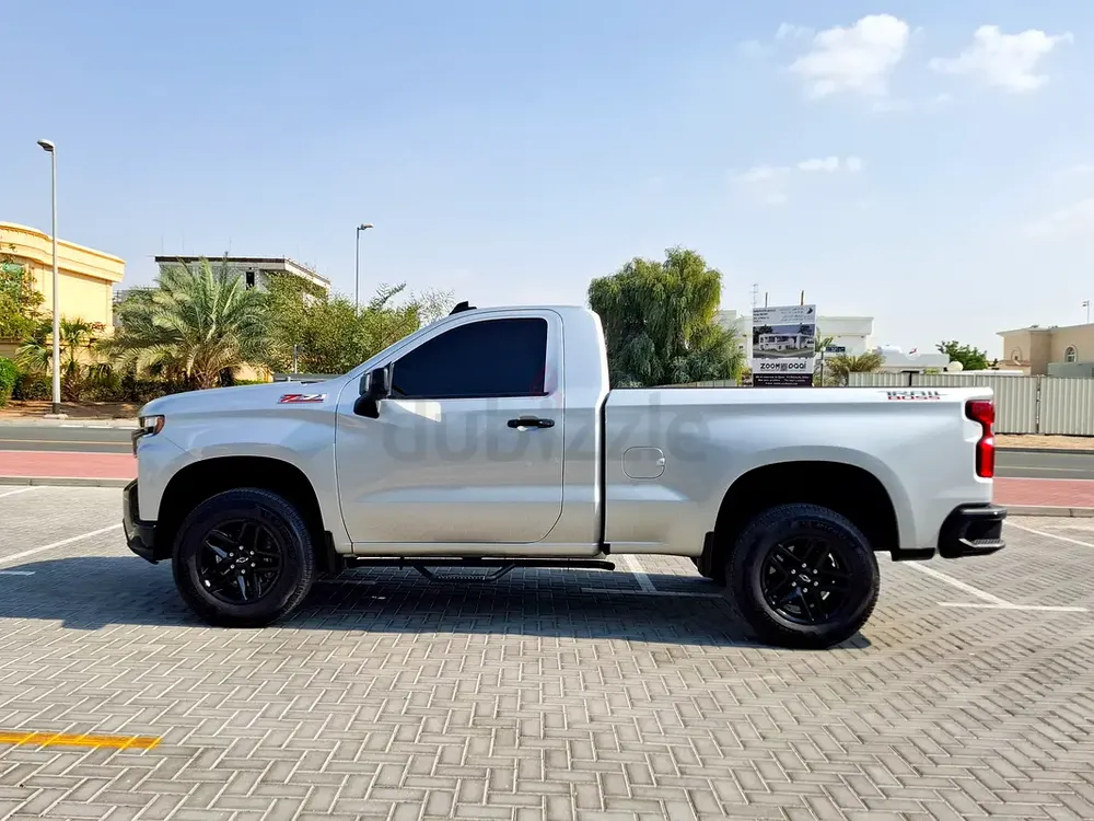 AED 1945/month | 2021 Chevrolet Silverado LT | GCC Specs | Ref#409557 - Image 5