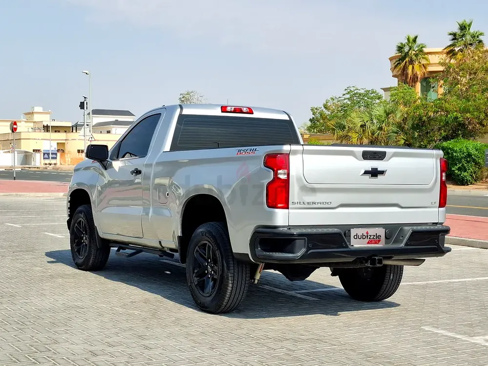 AED 1945/month | 2021 Chevrolet Silverado LT | GCC Specs | Ref#409557 - Image 8