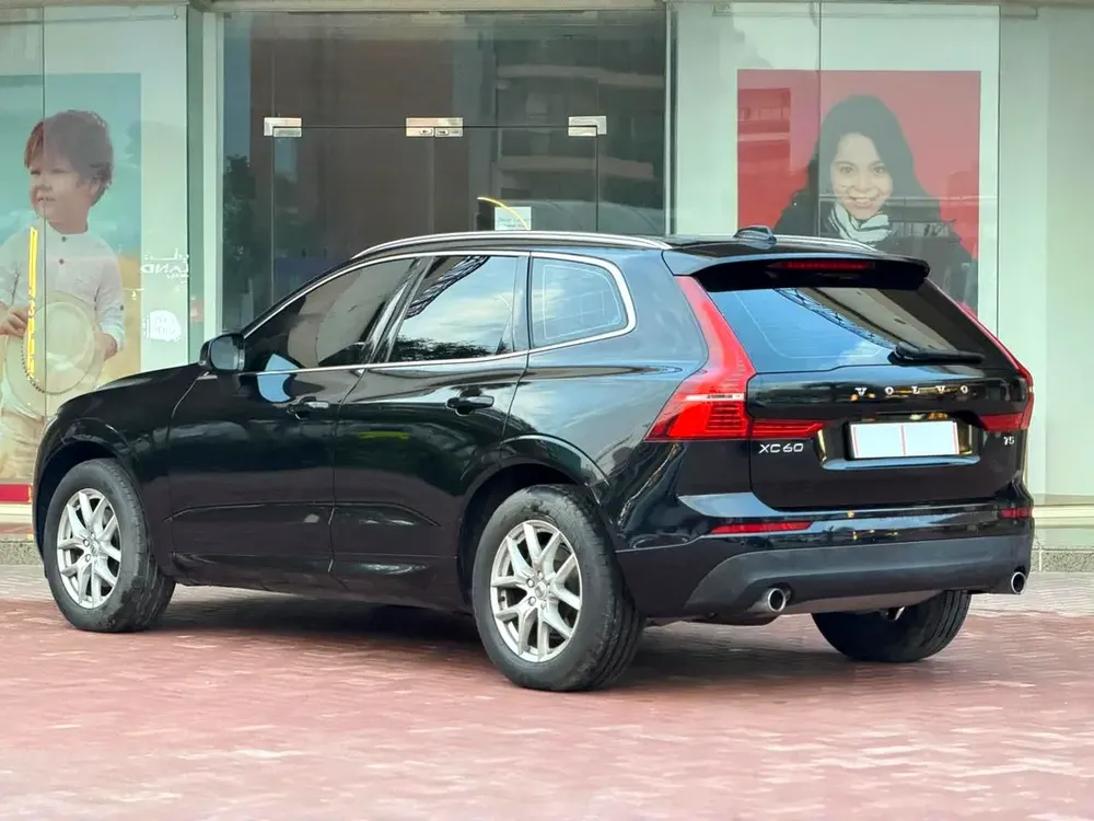 Volvo XC 60 2020 Black GCC Clean Car - Image 7