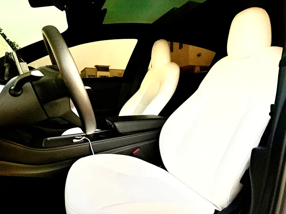 2023 Tesla Model 3 Performance ( GCC ) - Image 12