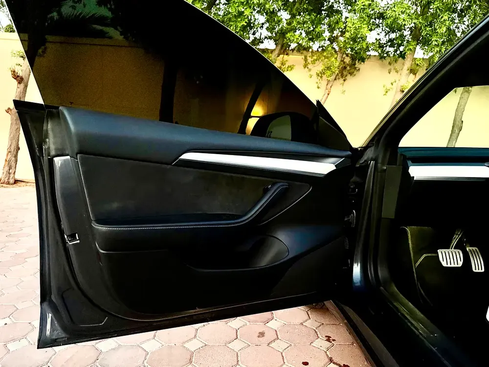 2023 Tesla Model 3 Performance ( GCC ) - Image 13