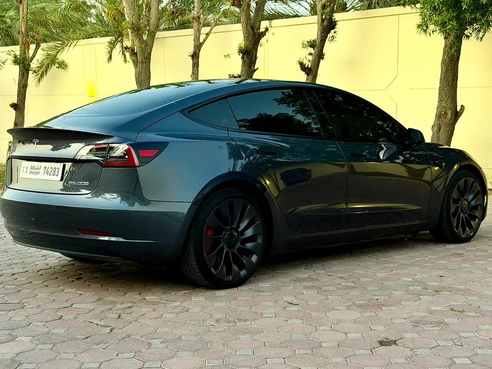 2023 Tesla Model 3 Performance ( GCC ) - Image 9