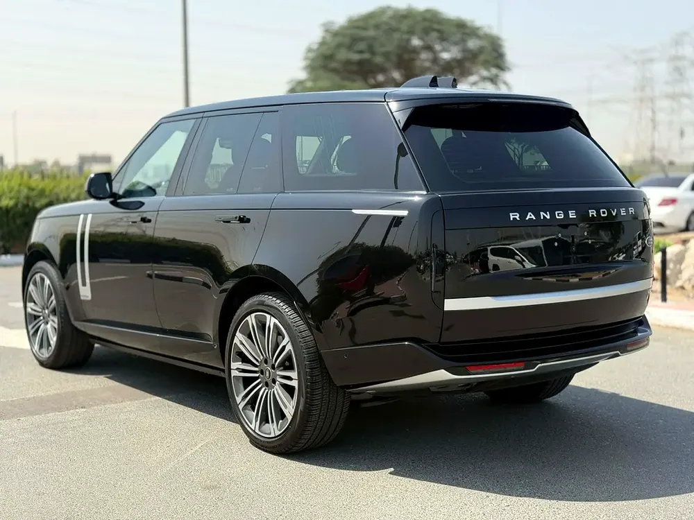 GCC SPEC**2023**NEAT AND CLEAN LESS KILOMETER - Image 17