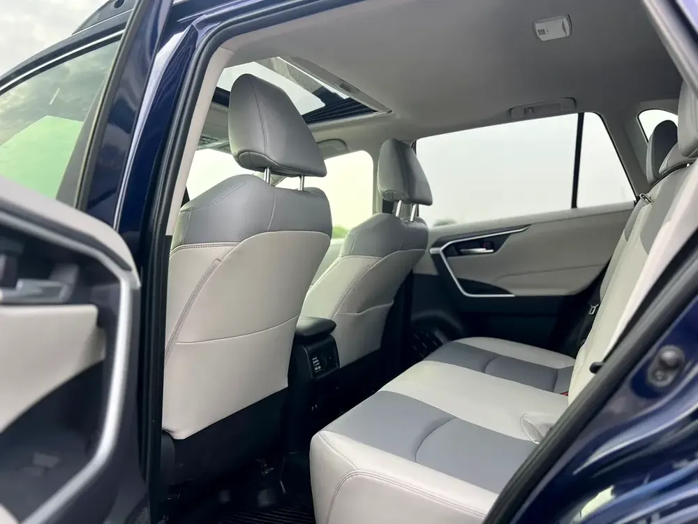 2019 Toyota Rav4 XLE Full Option 2.5L V4 - Rear Camera - Leather Seat - Sunroof - AWD 4x4 - Image 16