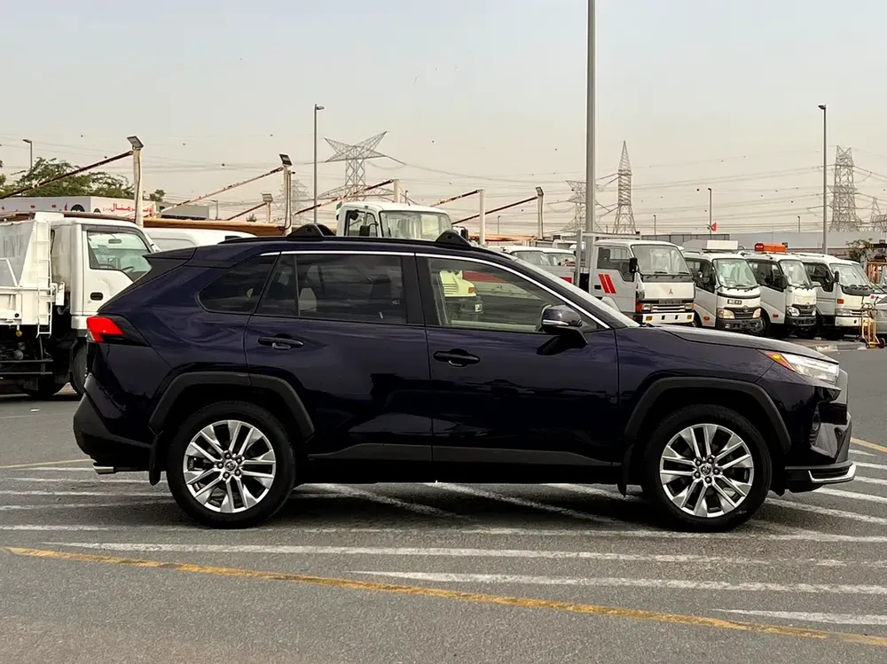 2019 Toyota Rav4 XLE Full Option 2.5L V4 - Rear Camera - Leather Seat - Sunroof - AWD 4x4 - Image 9