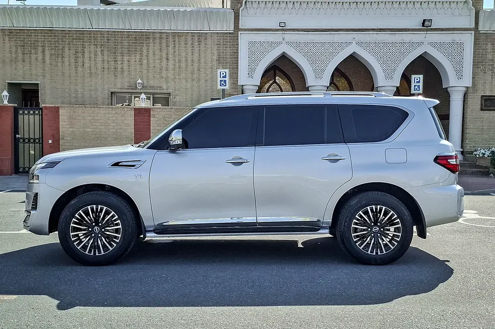 AED 2735/month | 2022 Nissan Patrol LE Platinum | GCC Specs | Ref#444961 - Image 5