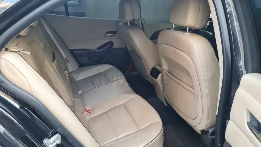 2014 CHEVROLET MALIBU LTZ V6 GULF GCC FULL SERVICE HISTORY SUNROOF LEATHER NEW TYRES LIKE NEW - Image 4