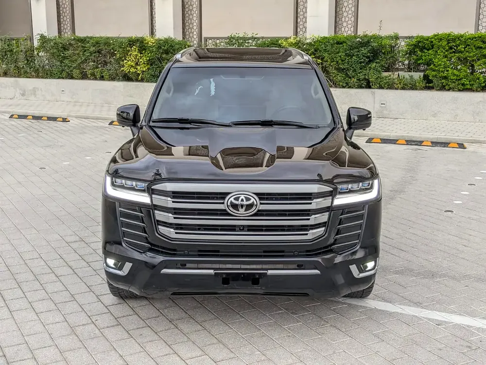 Toyota Land Cruiser GXR TOP 2015 Facelifted 2025 With Interior and Exterior - GCC Specs - - Image 20