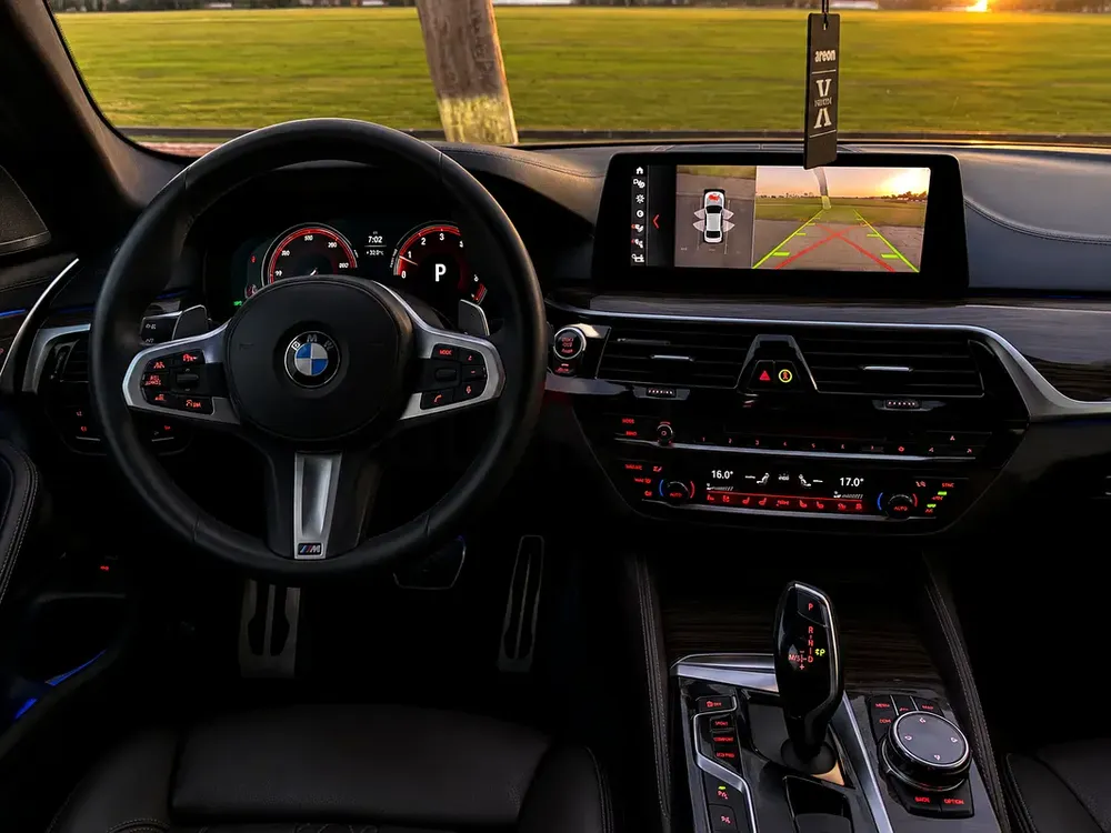 BMW 530i M Sport  GCC , only 84k no faults in car, 2018 model - Image 7
