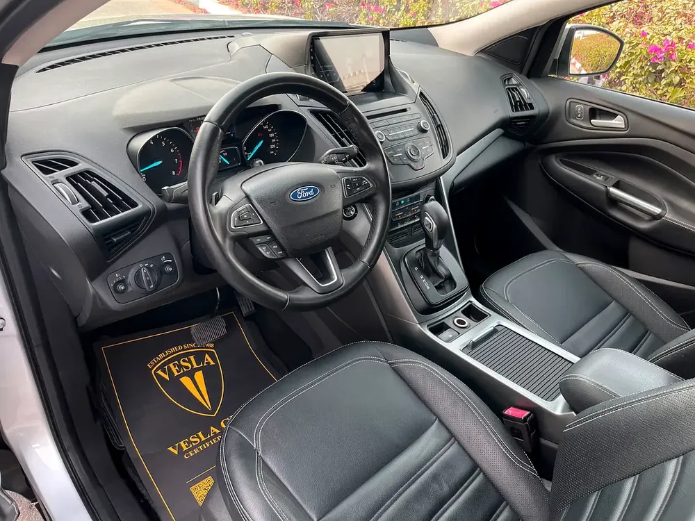 UNLIMITED MILEAGE WARRANTY / LEATHER SEATS + NAVIGATION + CAMERA + KEYLESS START + CRUISE CONTROL - Image 11