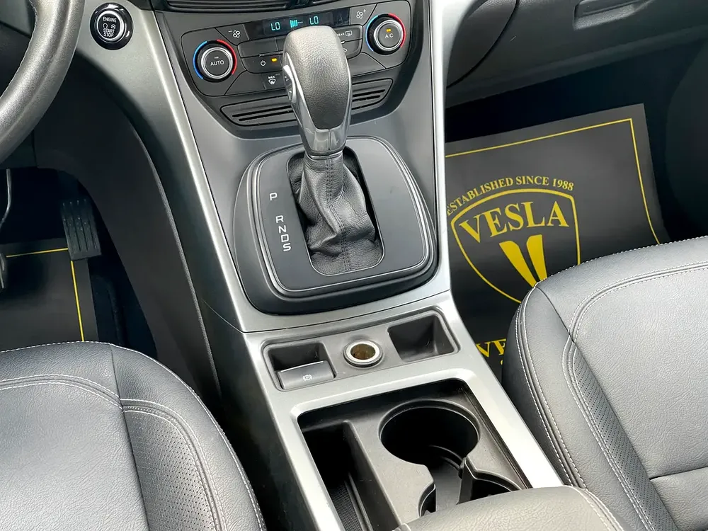 UNLIMITED MILEAGE WARRANTY / LEATHER SEATS + NAVIGATION + CAMERA + KEYLESS START + CRUISE CONTROL - Image 16