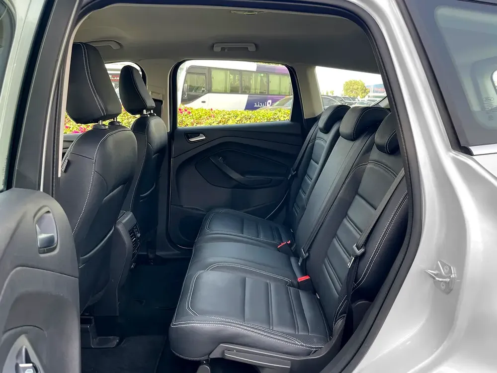 UNLIMITED MILEAGE WARRANTY / LEATHER SEATS + NAVIGATION + CAMERA + KEYLESS START + CRUISE CONTROL - Image 19
