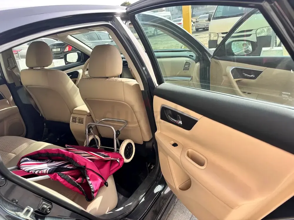 Nissan Altima SV 2018 Japanese Specs - Excellent Condition - Image 4