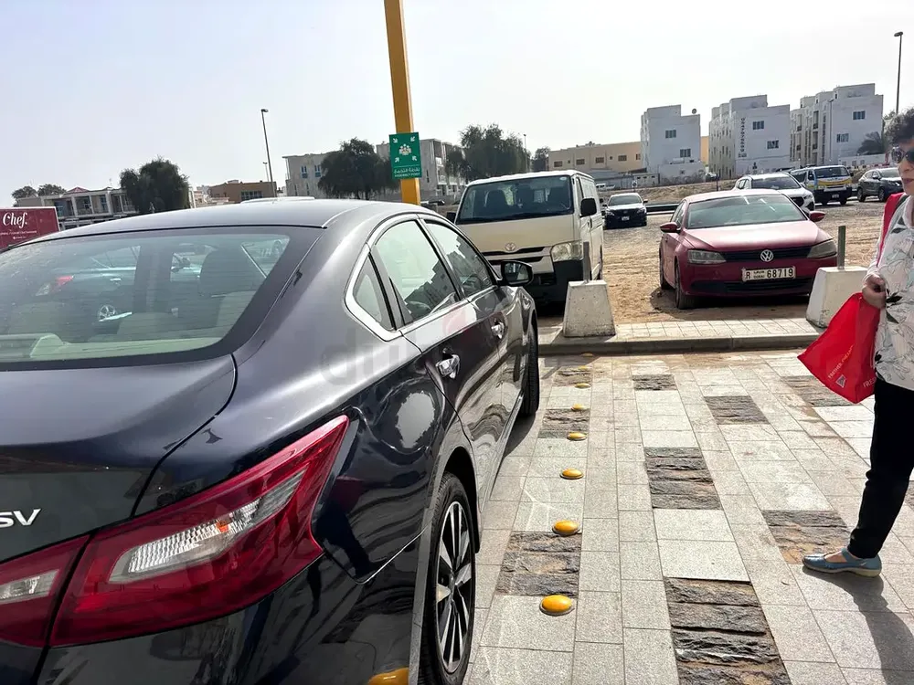 Nissan Altima SV 2018 Japanese Specs - Excellent Condition - Image 5