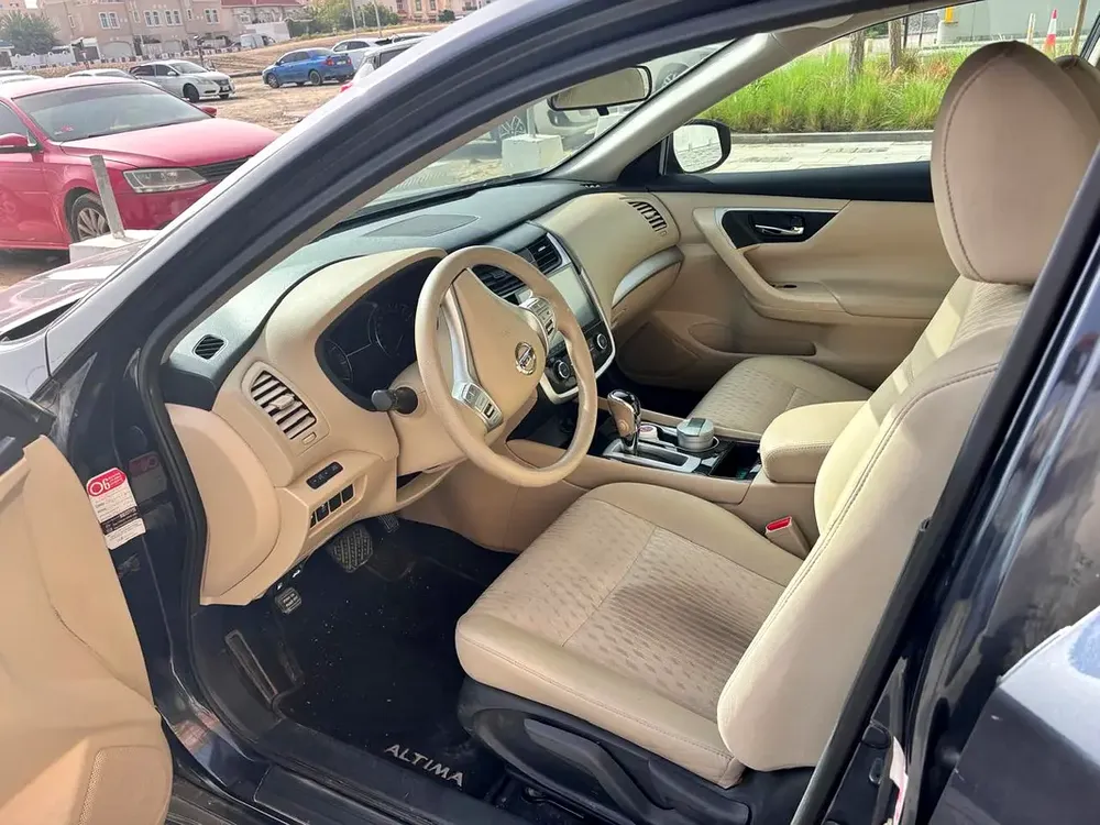 Nissan Altima SV 2018 Japanese Specs - Excellent Condition - Image 7