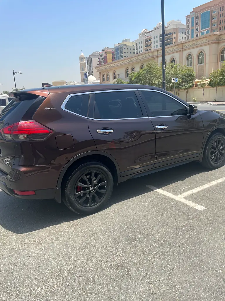 Nissan X-Trail 2018 GCC Specs - Well Maintained Family SUV - Image 4