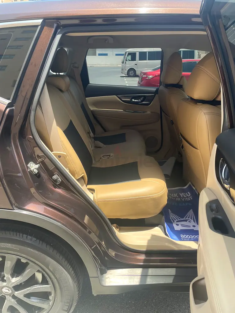 Nissan X-Trail 2018 GCC Specs - Well Maintained Family SUV - Image 6