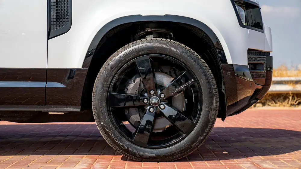 DEFENDER 130 X-DYNAMIC SE P400 | IN-HOUSE FINANCING AVAILABLE | DRIVE TODAY PAY LATER! - Image 4