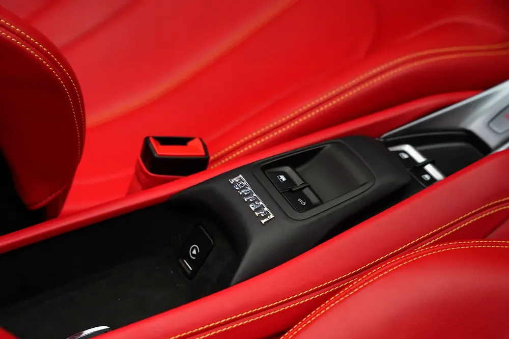 Ferrari F8 Spider 2022 -With Carbon FSH Exhaust System with Service Contract - Image 12