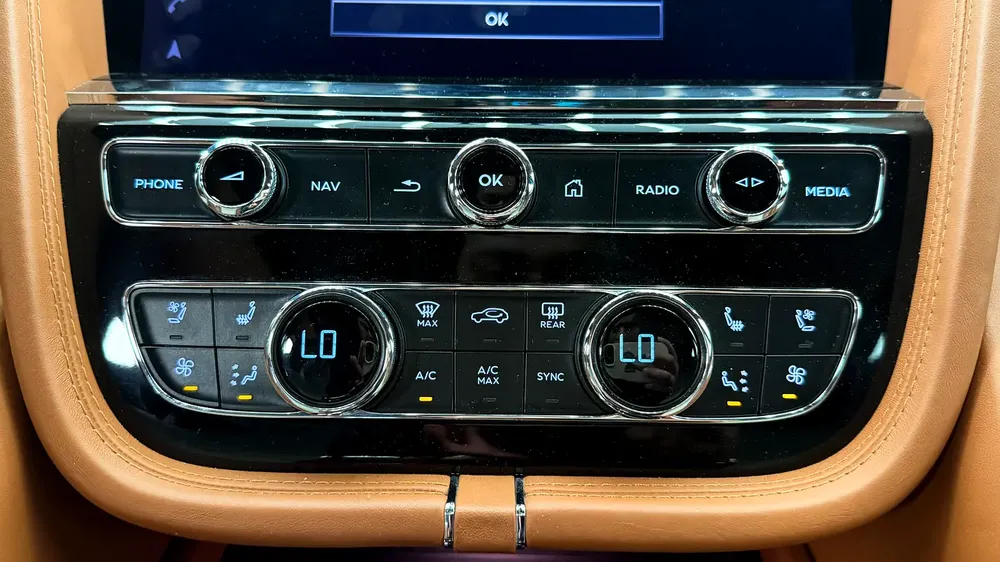 Bentley Bentayga S - 2022 - Fully Loaded - Image 10