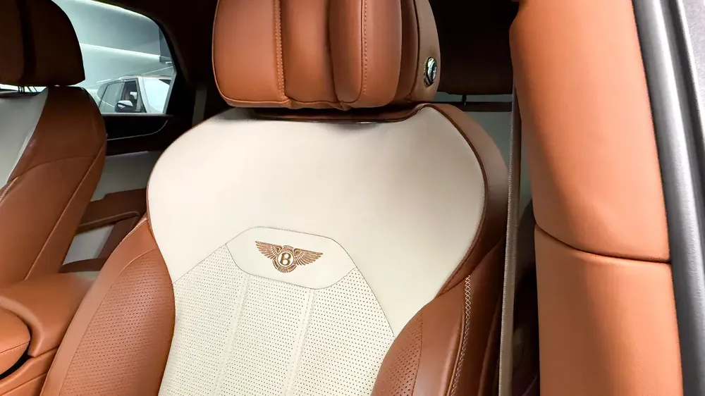 Bentley Bentayga S - 2022 - Fully Loaded - Image 12