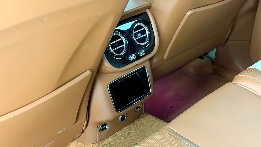 Bentley Bentayga S - 2022 - Fully Loaded - Image 16