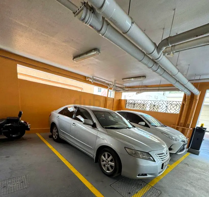 For Sale 2009 Toyota Camry at 12,000 AED - Image 4