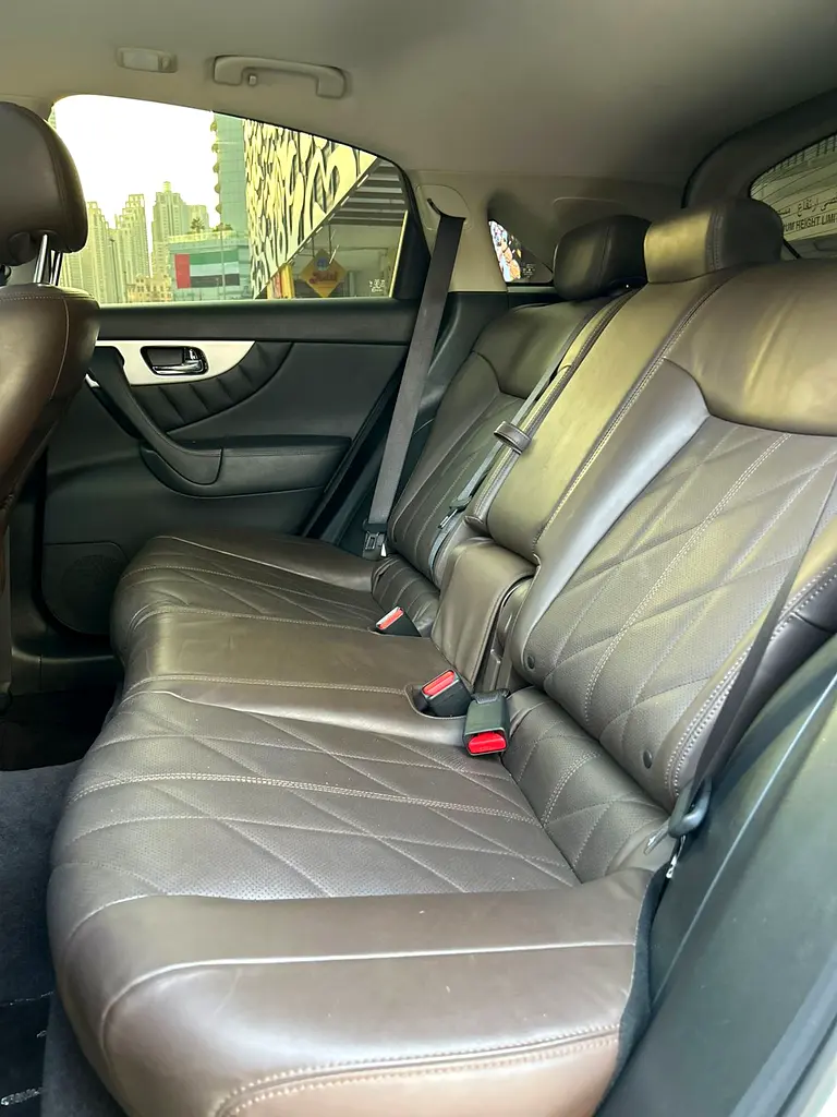 2020 Infiniti QX70 Low Mileage Single Owner GCC - Image 18
