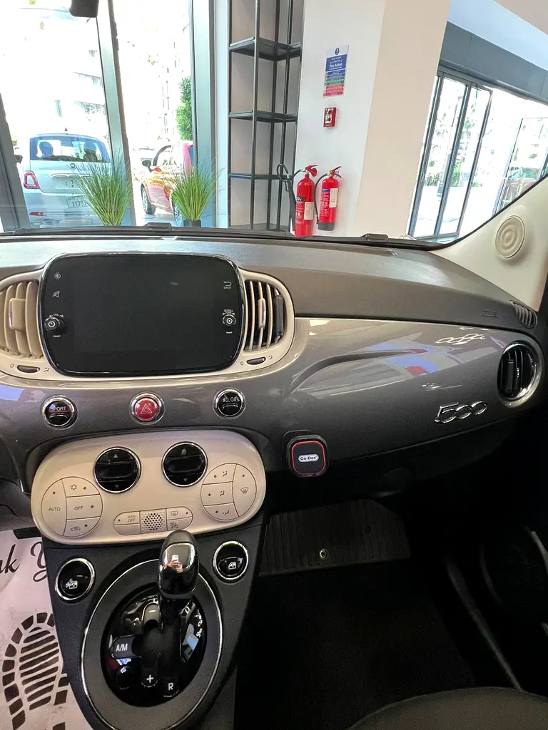 Fiat 500 Dolce Vita Cabrio Hatchback 1.4L - Image 12