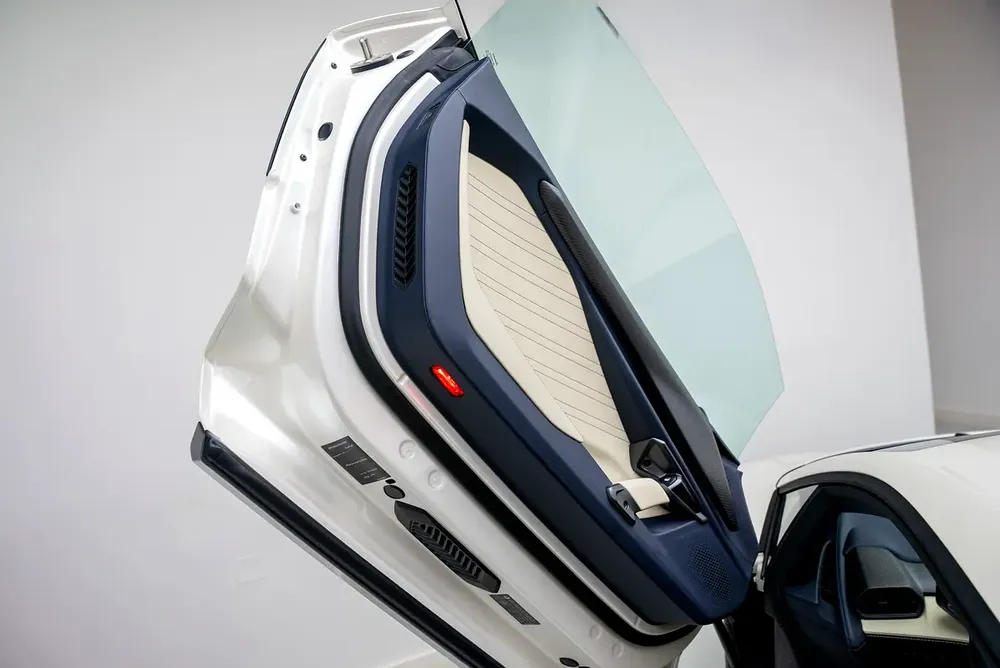 2024 LAMBORGHINI REVUELTO – FULL CARBON FIBER, STUNNING SPEC, MAIN DEALER WARRANTY  SERVICE - Image 11