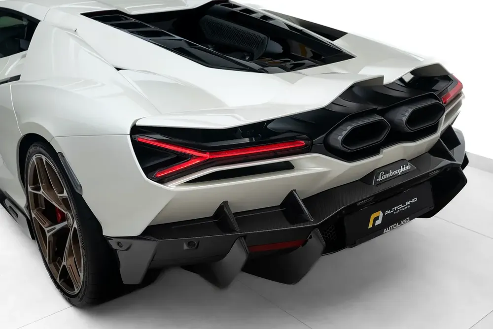 2024 LAMBORGHINI REVUELTO – FULL CARBON FIBER, STUNNING SPEC, MAIN DEALER WARRANTY  SERVICE - Image 18