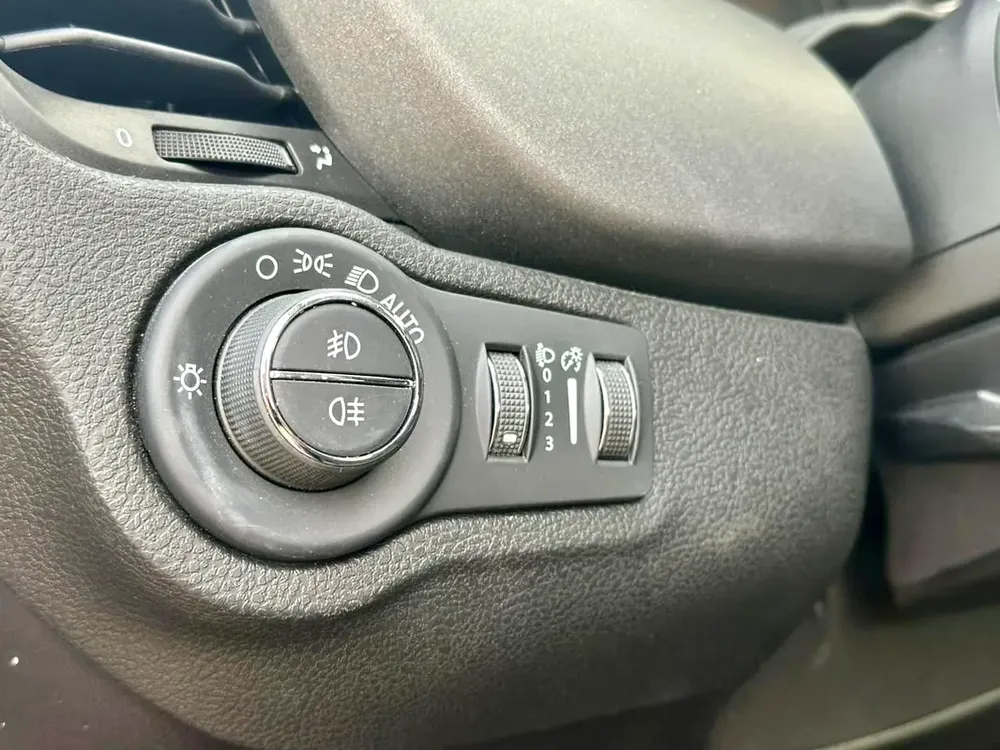 Under warranty original paint not negotiable ضمان الوكالة السعر نهائي - Image 18