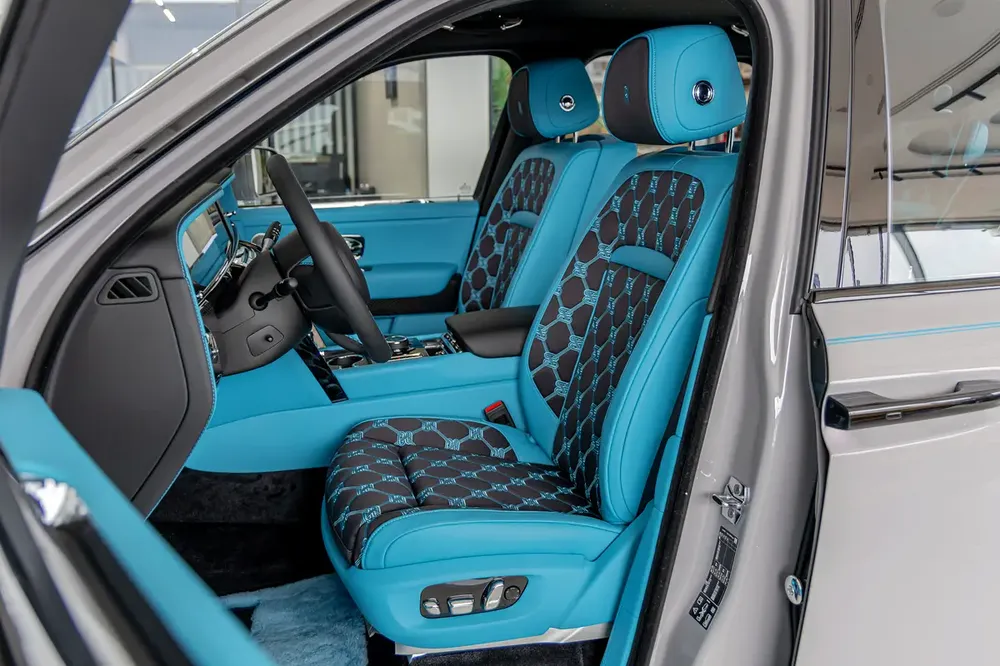 ROLLS ROYCE CULLINAN | BLACK BADGE | BESPOKE PREMIUM AUDIO  | DUALITY SEATS | European Specs | 2026 - Image 10