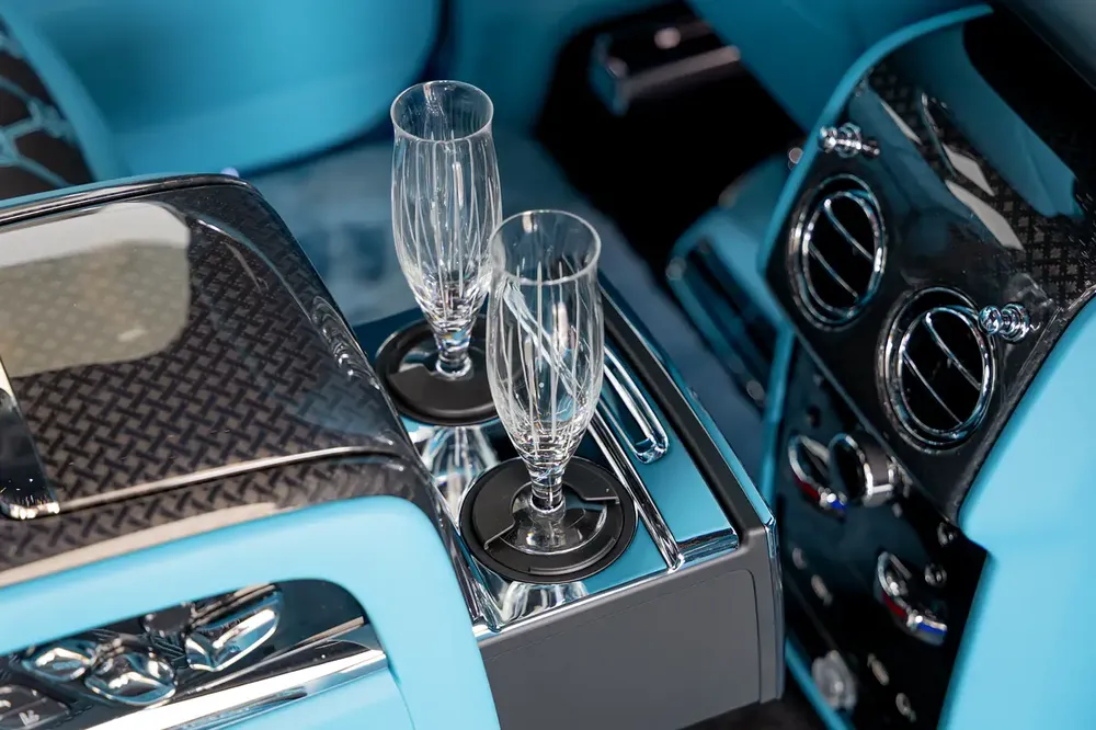 ROLLS ROYCE CULLINAN | BLACK BADGE | BESPOKE PREMIUM AUDIO  | DUALITY SEATS | European Specs | 2026 - Image 11