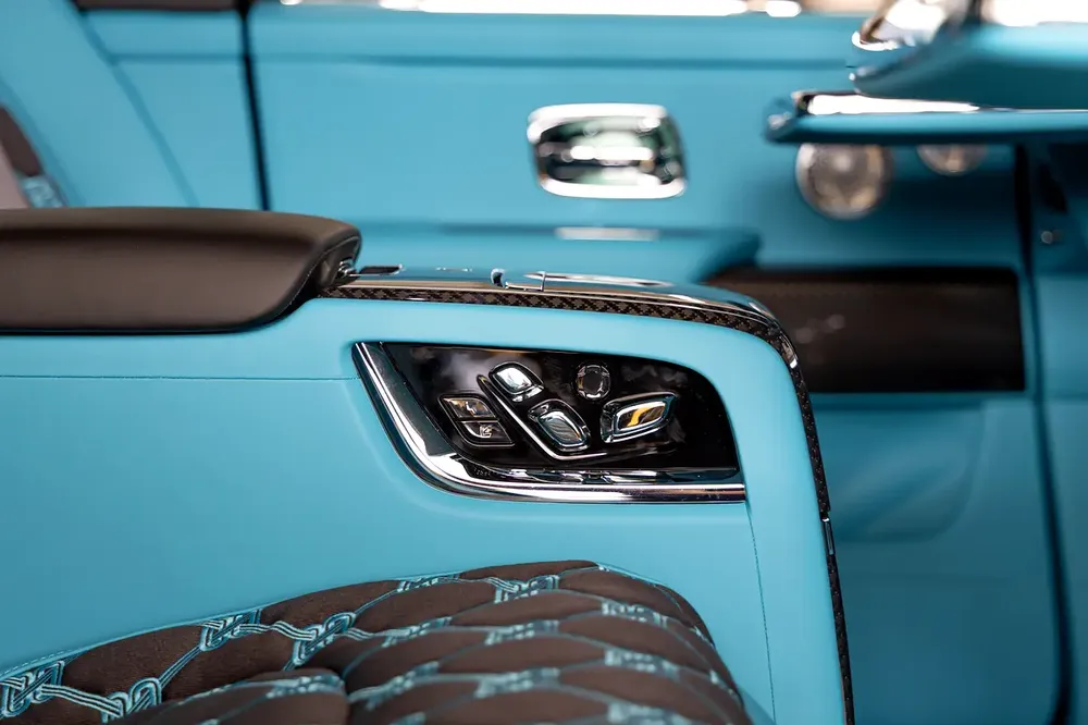 ROLLS ROYCE CULLINAN | BLACK BADGE | BESPOKE PREMIUM AUDIO  | DUALITY SEATS | European Specs | 2026 - Image 13