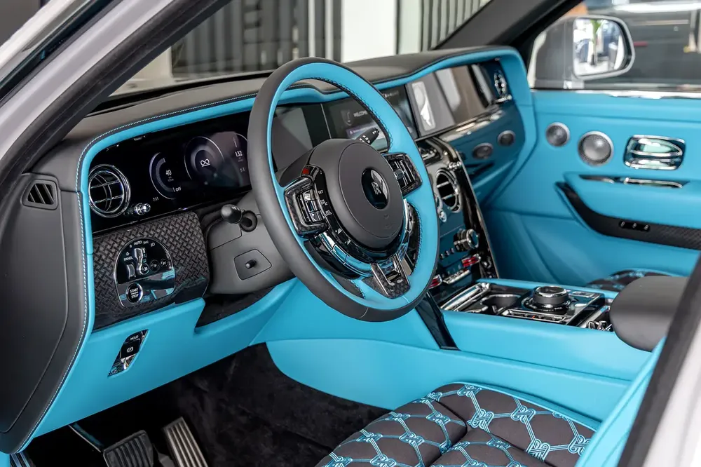 ROLLS ROYCE CULLINAN | BLACK BADGE | BESPOKE PREMIUM AUDIO  | DUALITY SEATS | European Specs | 2026 - Image 14