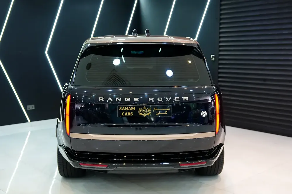 2023 Vogue SV LWB, Two-Tone Interior, Executive Rear Seat w/ Entertainment, Al Tayer Warr + Serv!! - Image 18