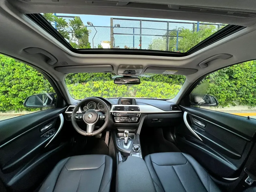 🔥AED 914 EMI • 2017 BMW 320i Modern-Line GCC Specs • 2.0L 4CYL • Immaculate Condition!🔥 - Image 14