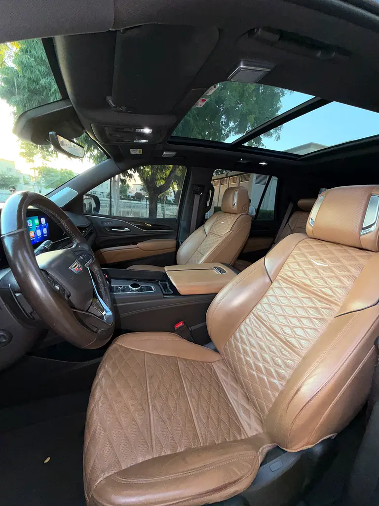 2022 Cadillac Escalade Sport Platinum | GCC Specs | Low Mileage - Image 11