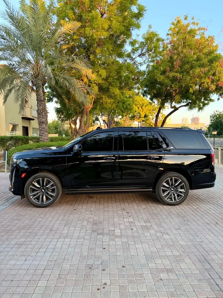 2022 Cadillac Escalade Sport Platinum | GCC Specs | Low Mileage - Image 8