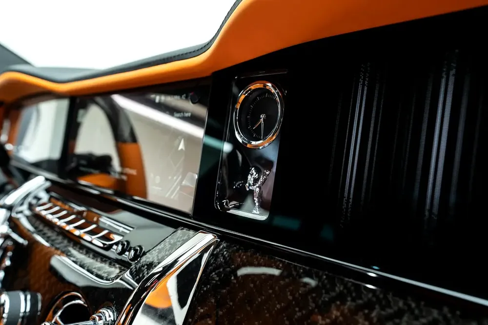 2026 ROLLS ROYCE CULLINAN BY MANSORY | GCC | WARRANTY & SERVICE | FULL CARBON - Image 18