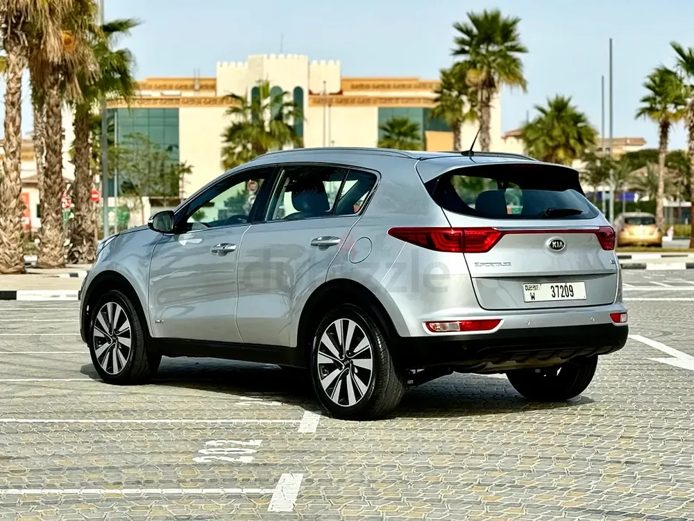 Kia Sportage 2019 model GDI AWD GCC Specs Full Options Full service History - Image 4