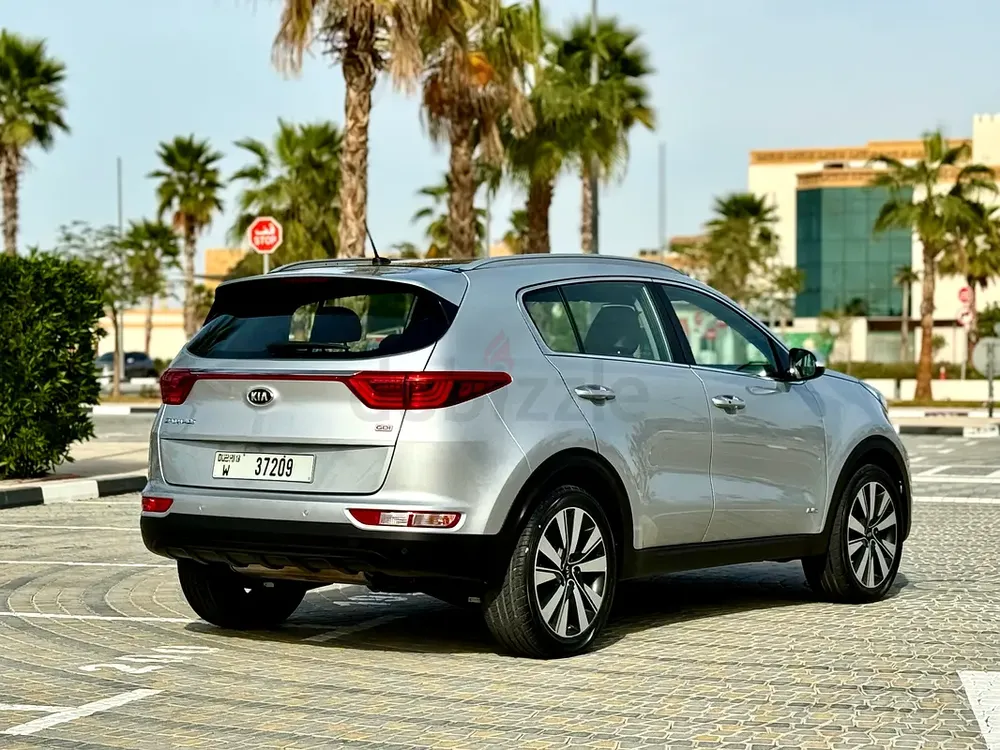 Kia Sportage 2019 model GDI AWD GCC Specs Full Options Full service History - Image 5