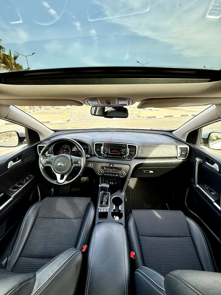 Kia Sportage 2019 model GDI AWD GCC Specs Full Options Full service History - Image 7